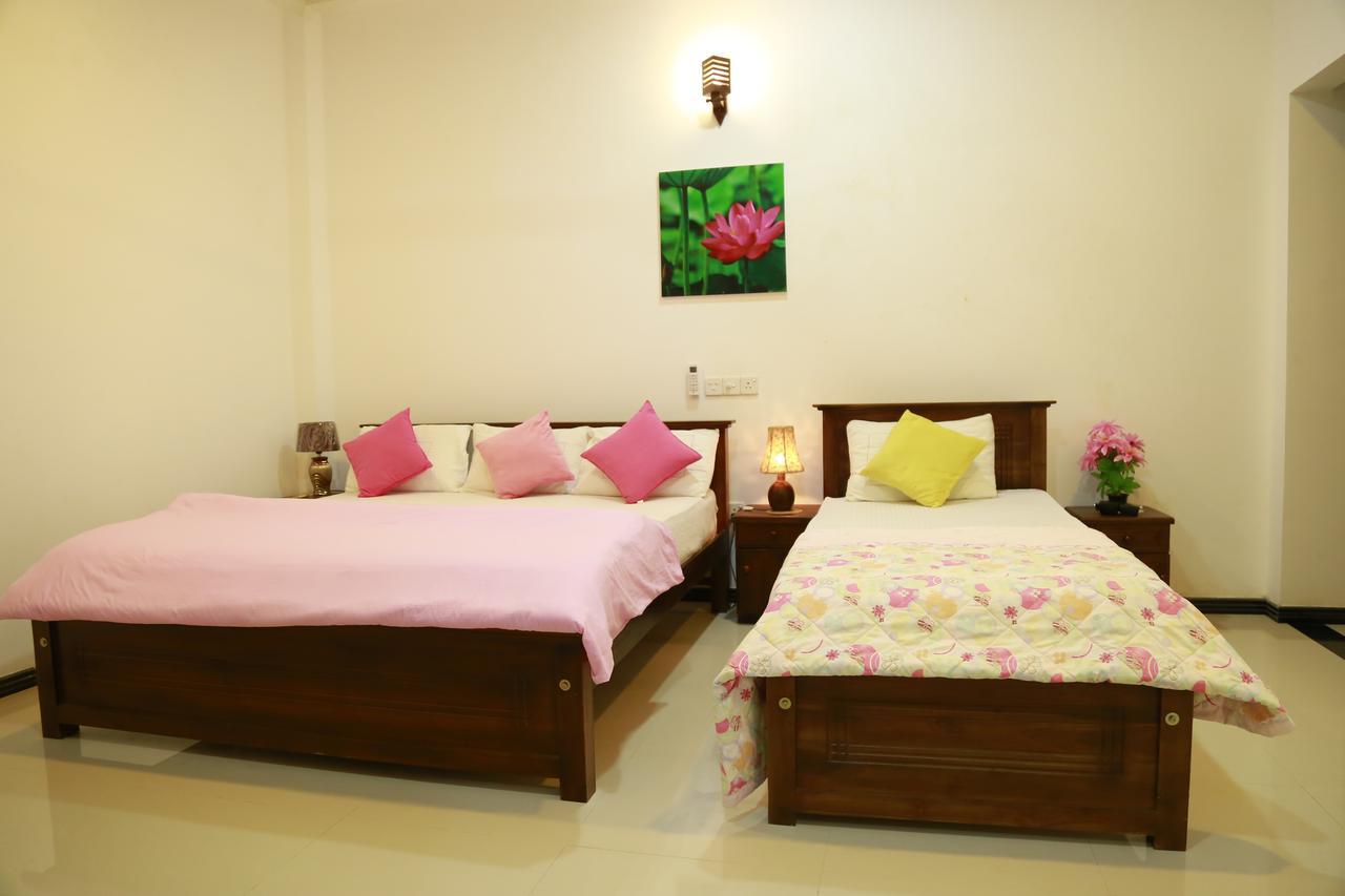 Lotus Dreams Guesthouse Weligama Zewnętrze zdjęcie